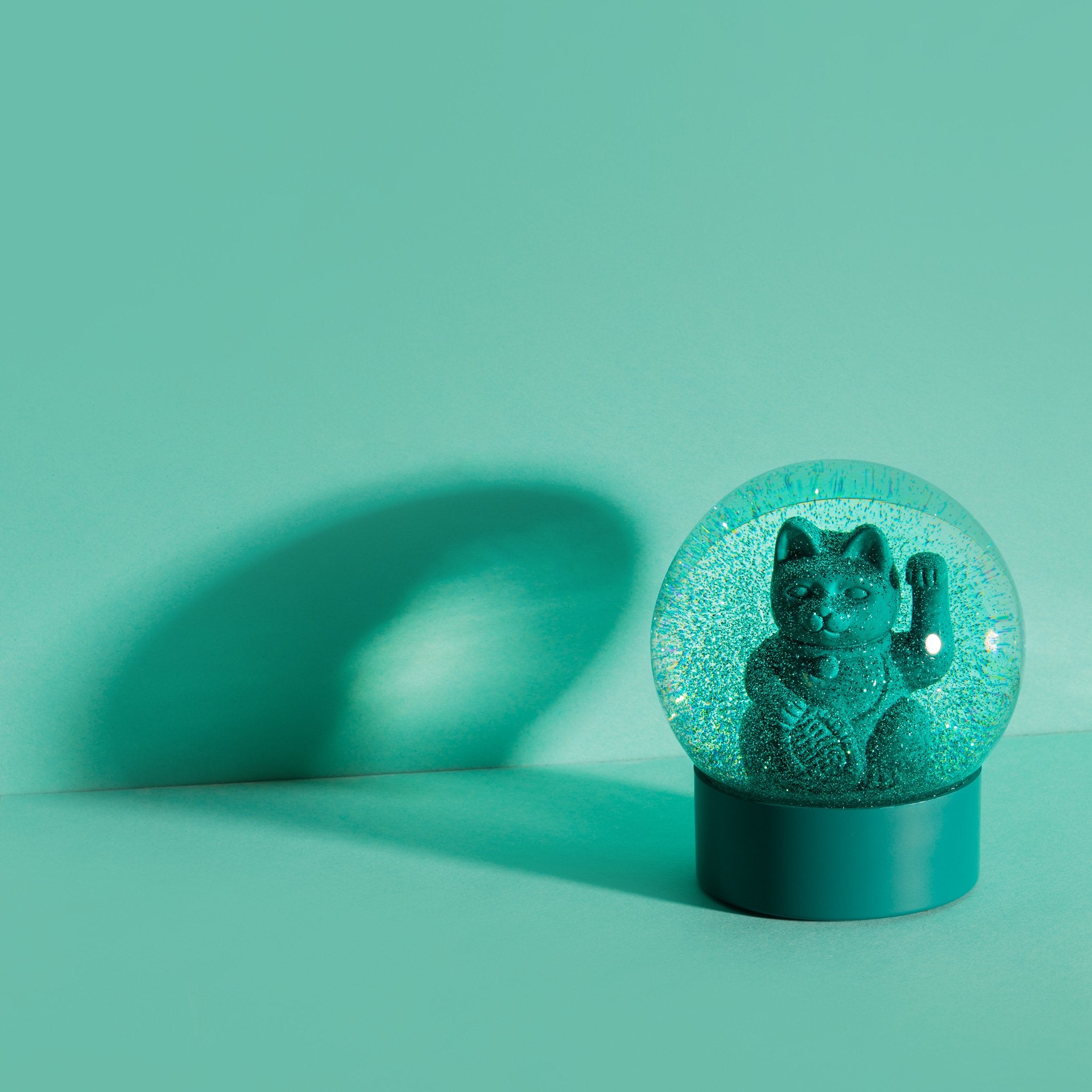 Schneekugel Maneki Neko Lucky Globe Winkekatze Grün