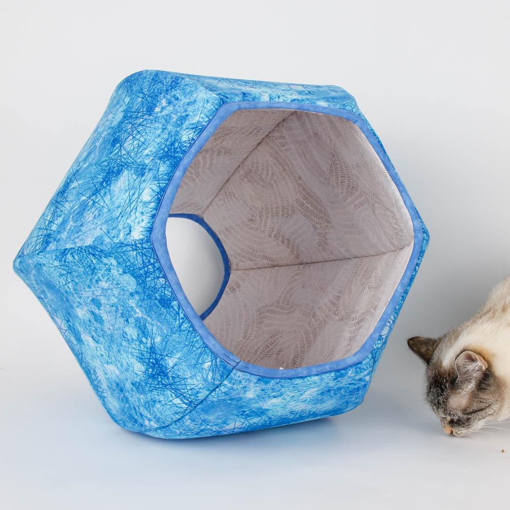 The Cat Ball Blue Ice