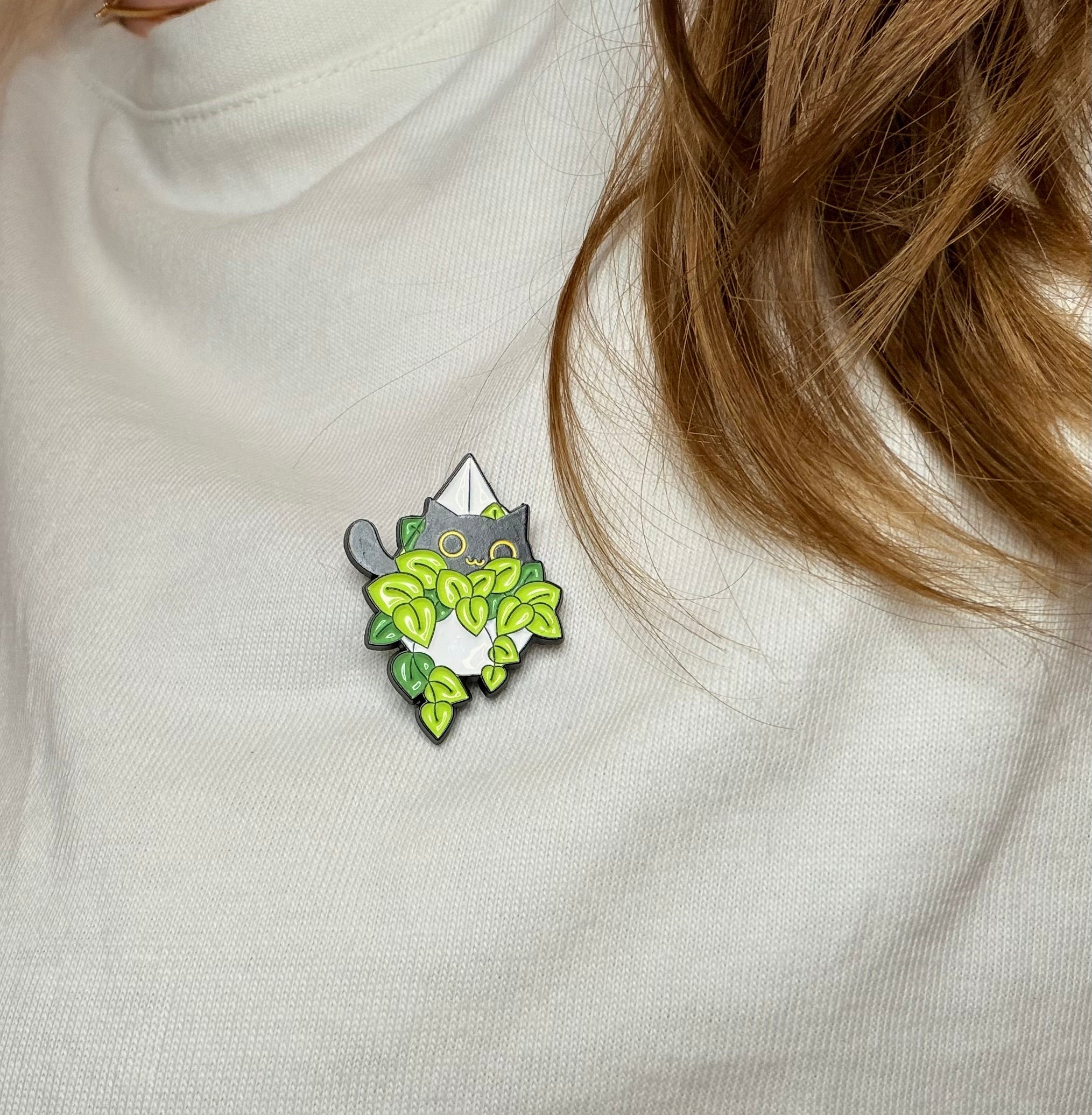Emaille-Pin kitty loves plants