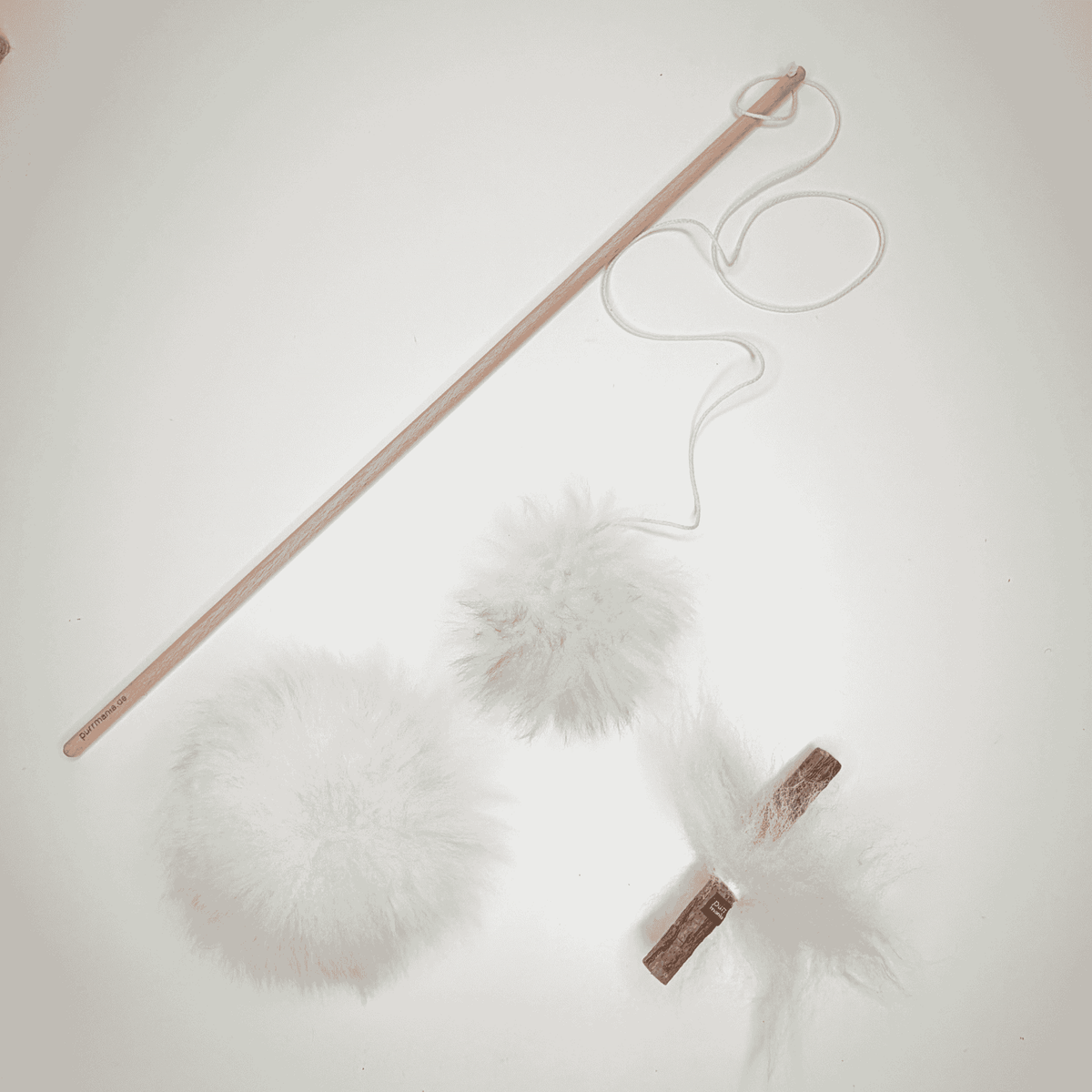 Bundle sheepy (Spielangel, Baldrianschmusekissen und Matatabi-Stick mit Schaffell)
