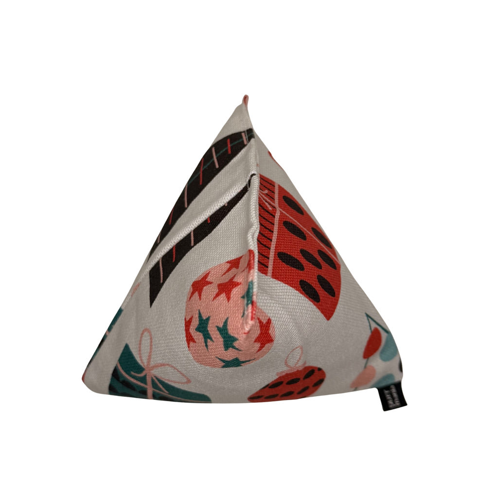 purramid scandi xmas (Baldrian + Catnip)