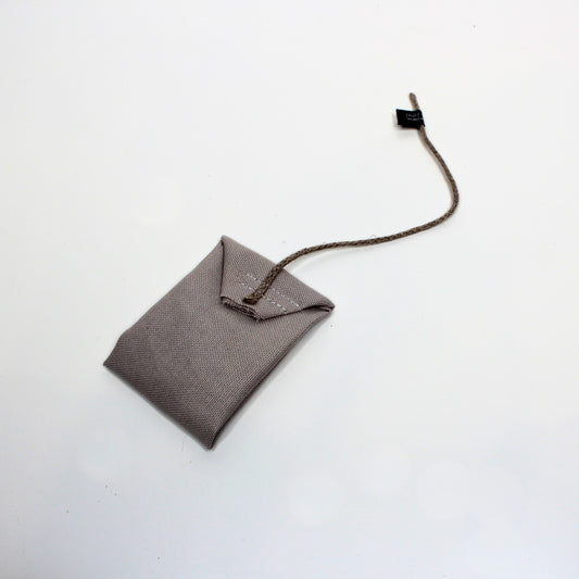 tea bag neutral beige (Catnip)