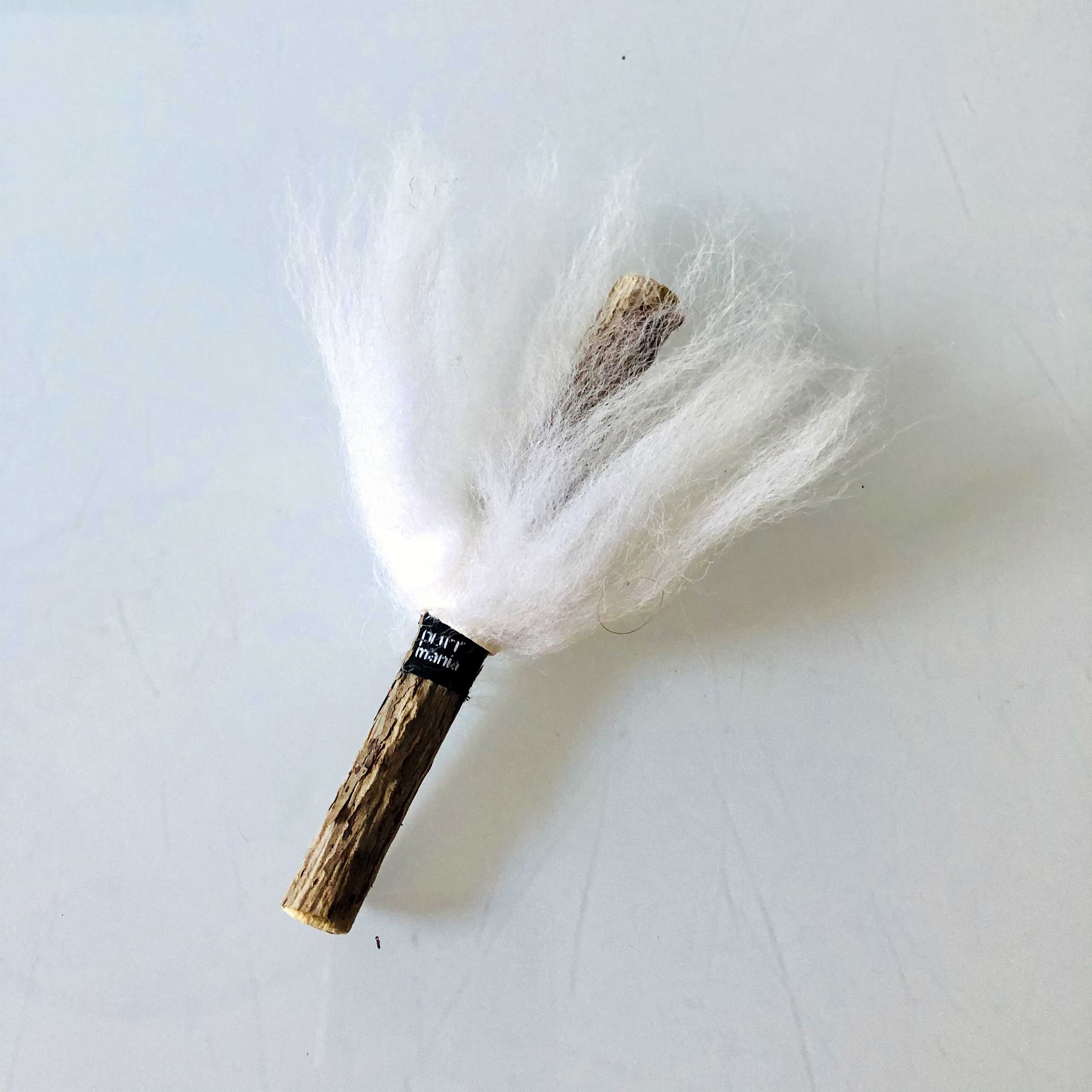 trolli Matatabi-Stick mit Schafsfellkragen