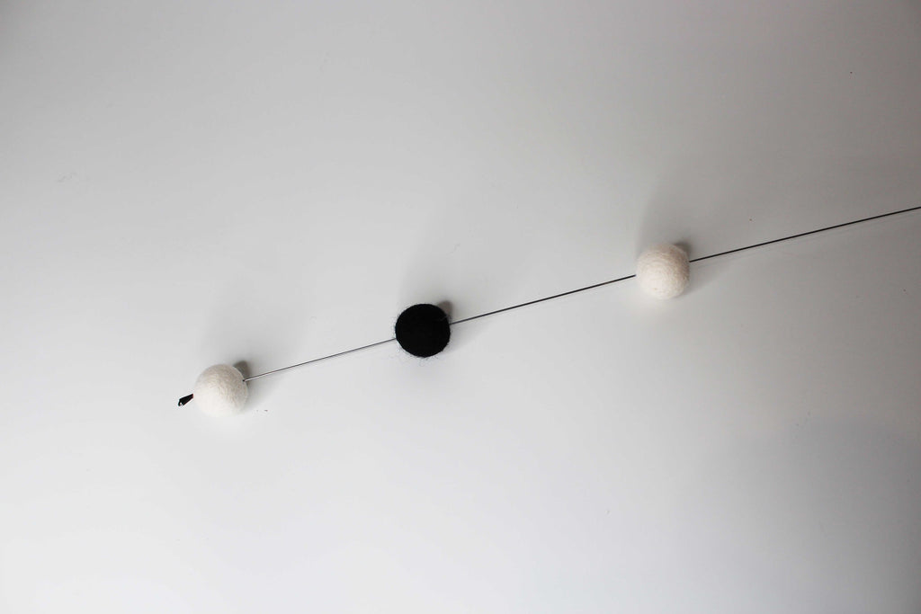 wiggle black & white